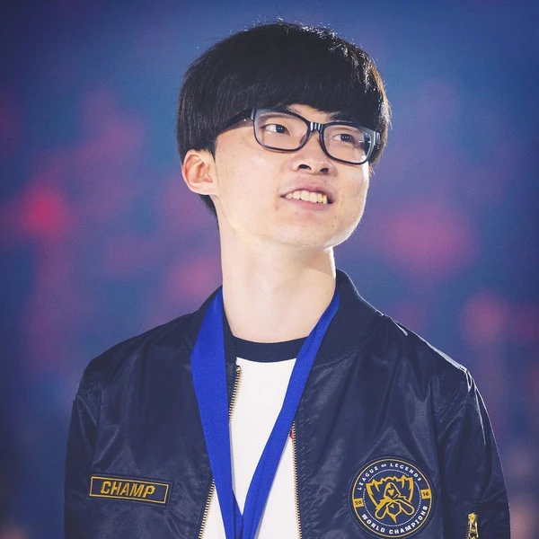 Top moment of Faker chosen by fans