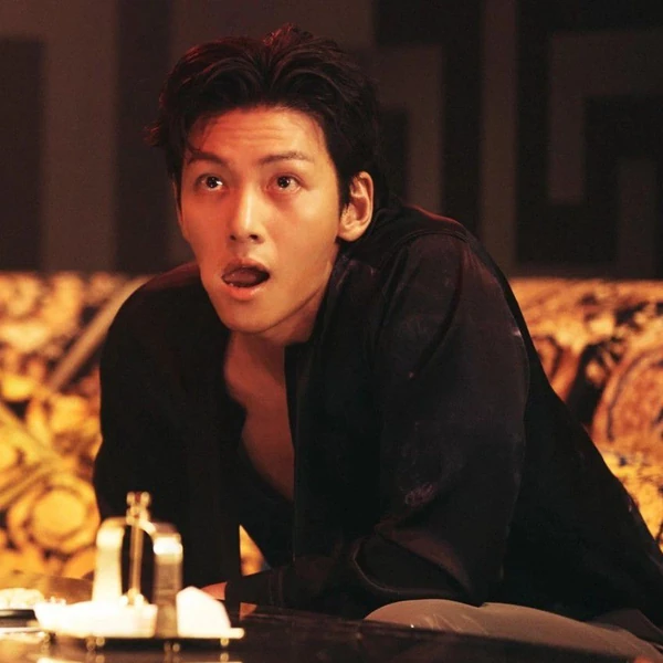 今天最受喜爱的池昌旭模样