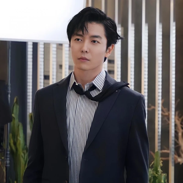 Popular photo full of fans’ love for Kim Jaewook