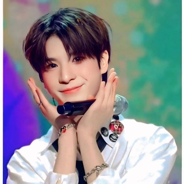 充滿粉絲愛的鄭東元人氣照片