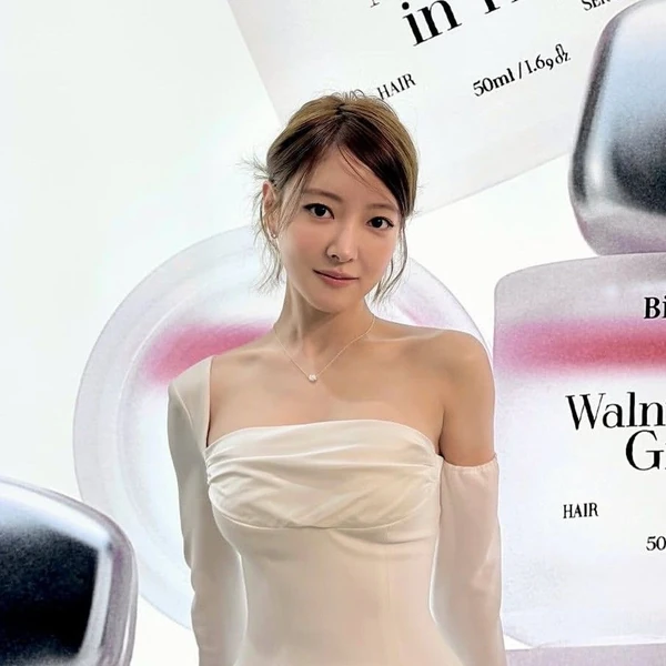 Popular photo full of fans’ love for Lee Seyoung