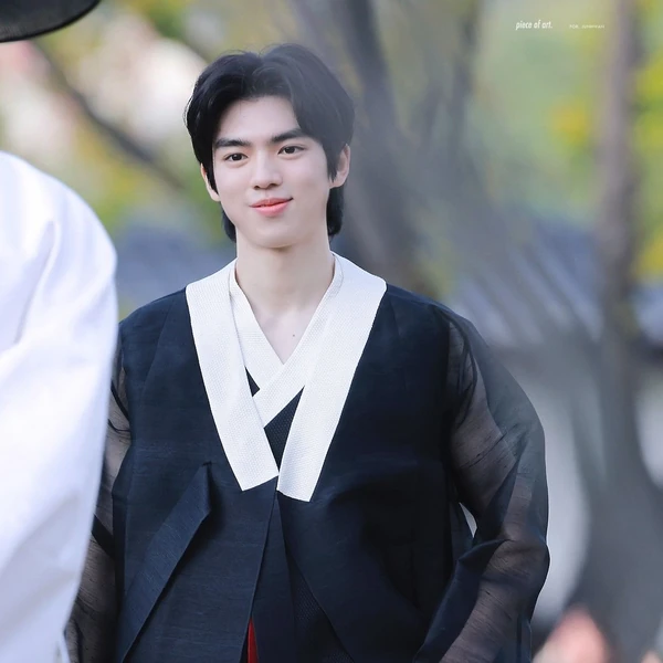 Postingan banner nomor 1 dari Cha Junhwan yang dibuat oleh fandom