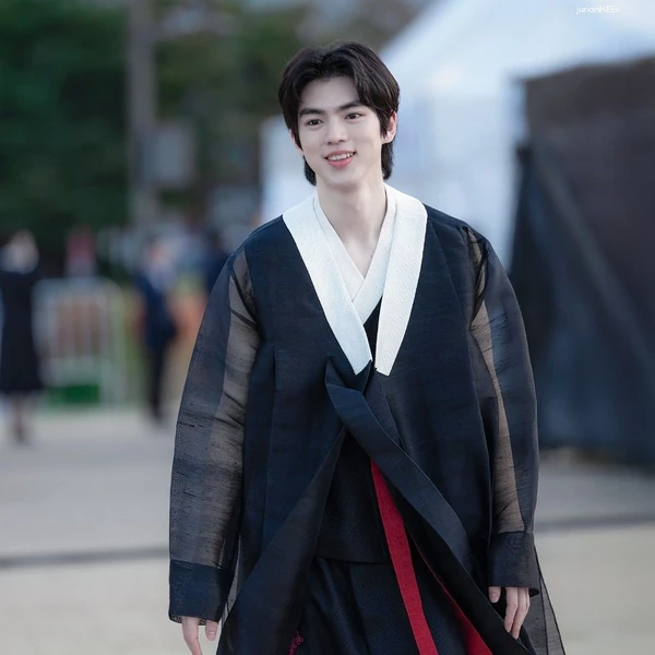 Momen gemilang Cha Junhwan yang dibuat oleh fandom