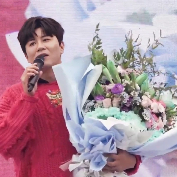 今天最受喜爱的晋海成模样