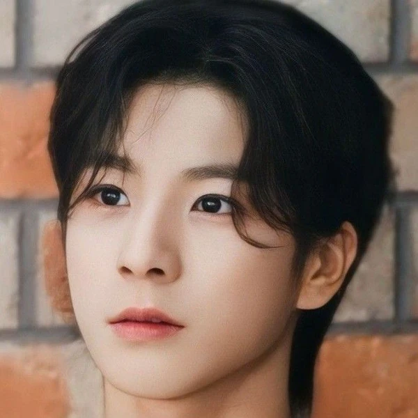 充滿粉絲愛的鄭東元人氣照片