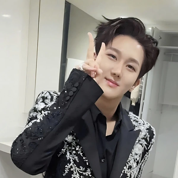 오늘 가장 사랑받은 김수찬의 모습