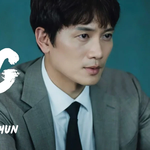 The most loved look of Ji Sung today