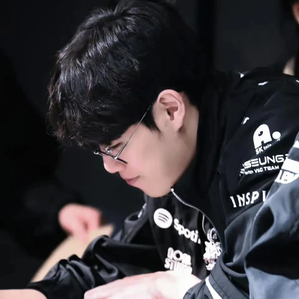 粉丝喜爱的Oner人气头像照片