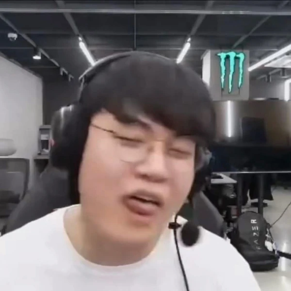 Postingan banner paling populer di komunitas Gumayusi