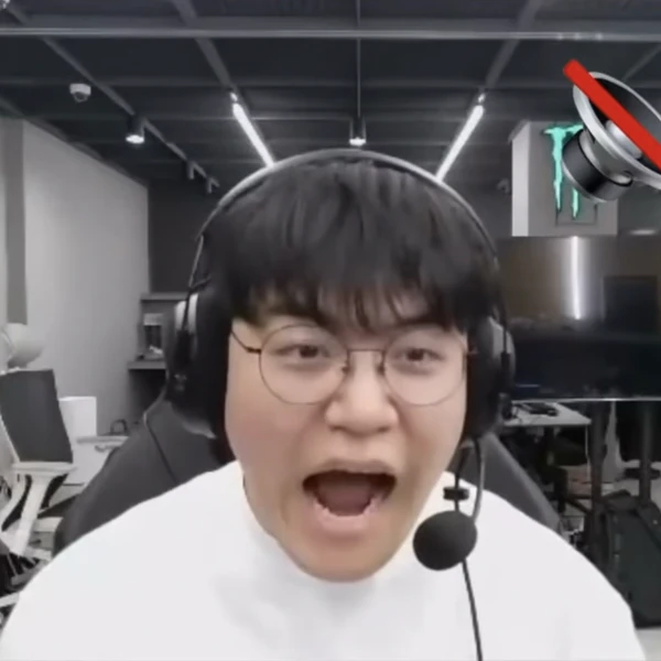 Top moment of Gumayusi selected by the fandom