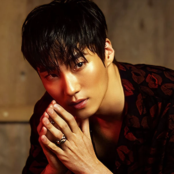 Popular photo full of fans’ love for Lee Hongnae