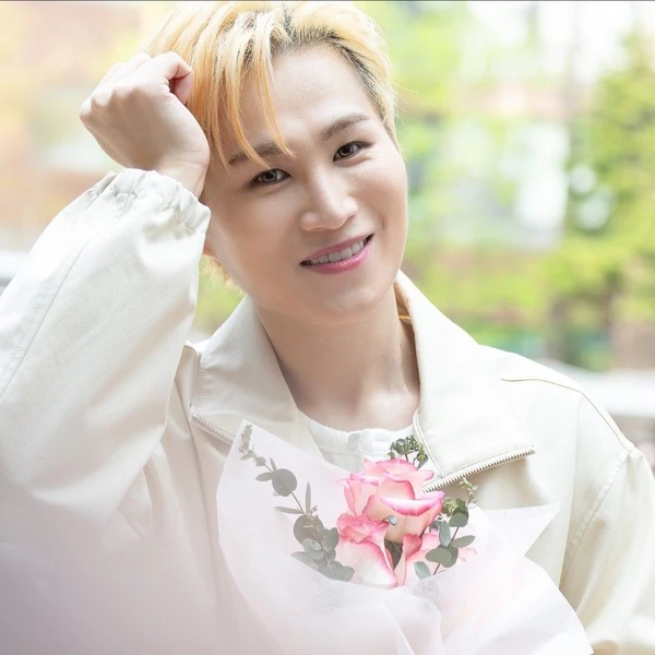 充滿粉絲愛的金熙栽人氣照片