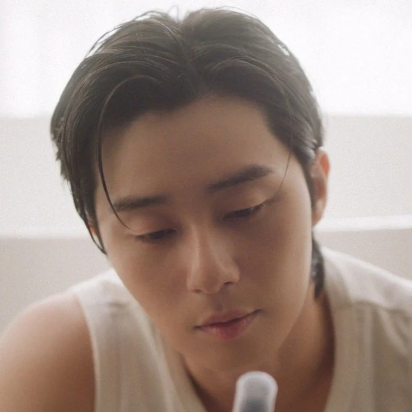 今天最受喜愛的朴敘俊模樣