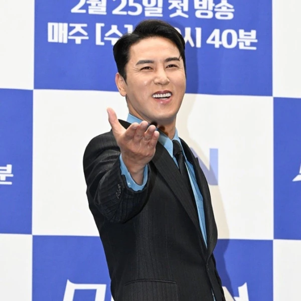 充满粉丝爱意的张民好人气照片