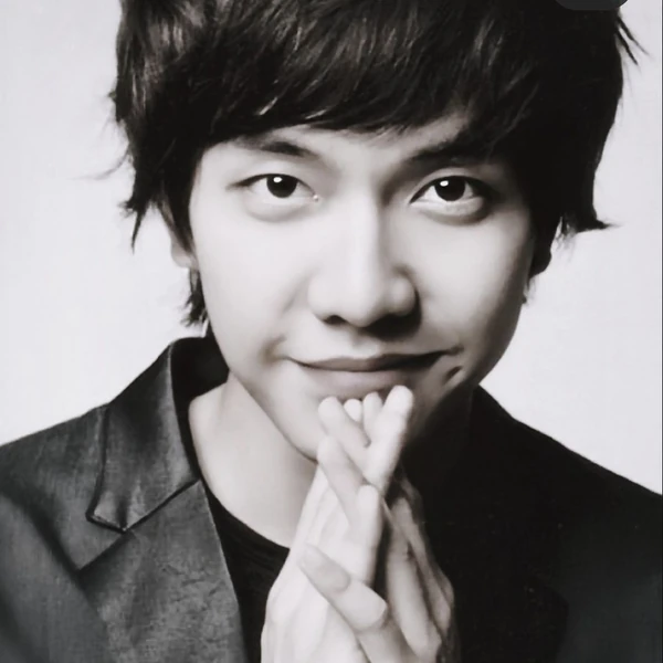 イ・スンギへのファンの愛が詰まった人気写真