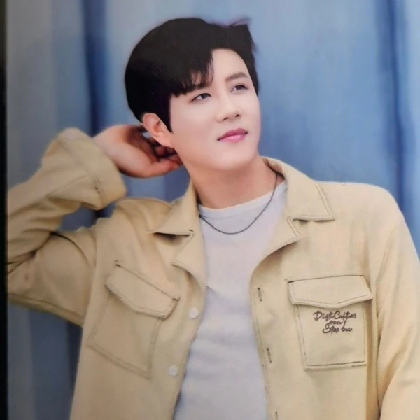 Popular photo full of fans’ love for Jin Haesung