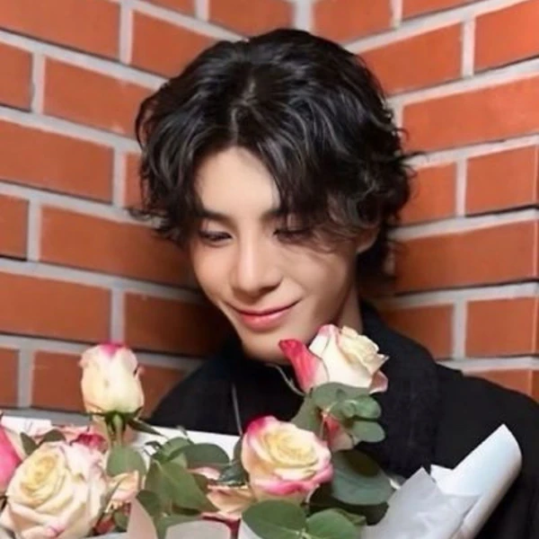 チョン・ドンウォンへのファンの愛が詰まった人気写真