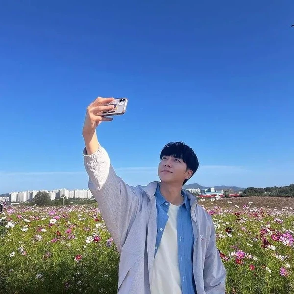 充满粉丝爱意的李升基人气照片