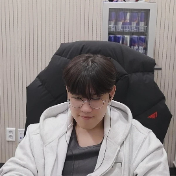 Today’s standout profile photo of Oner on Choeaedol Celeb