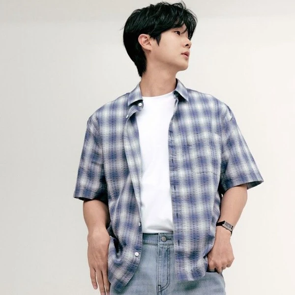 Popular photo full of fans’ love for Choi Wooshik