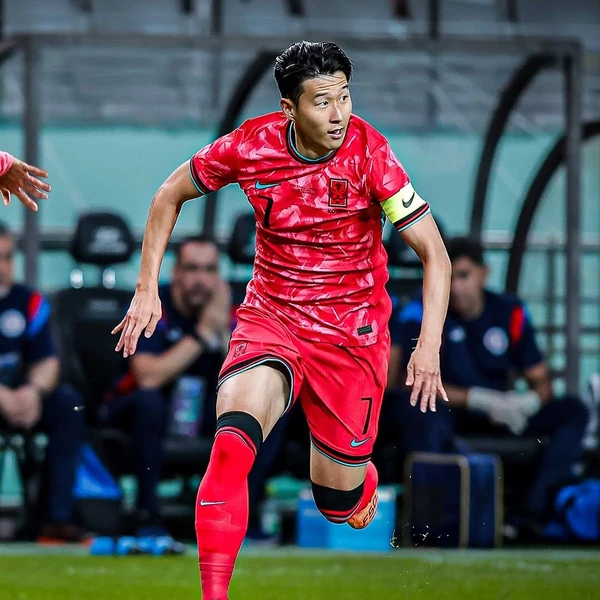 粉丝喜爱的Son Heungmin人气头像照片