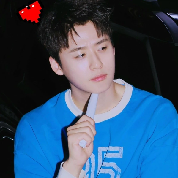 The most loved look of Lee Solomon today