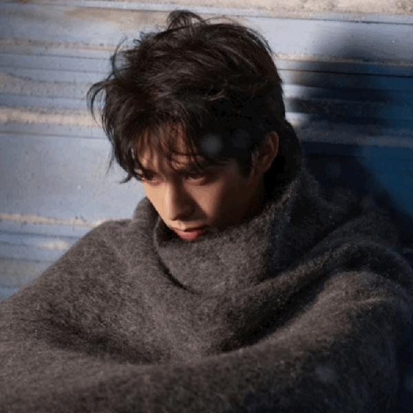 The most loved look of Song WeiLong today