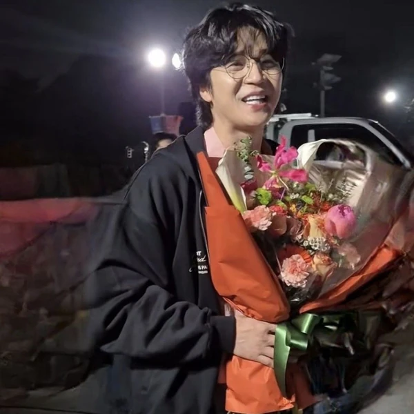 The most loved look of Park Jihoo (Mr. Trot 3) today