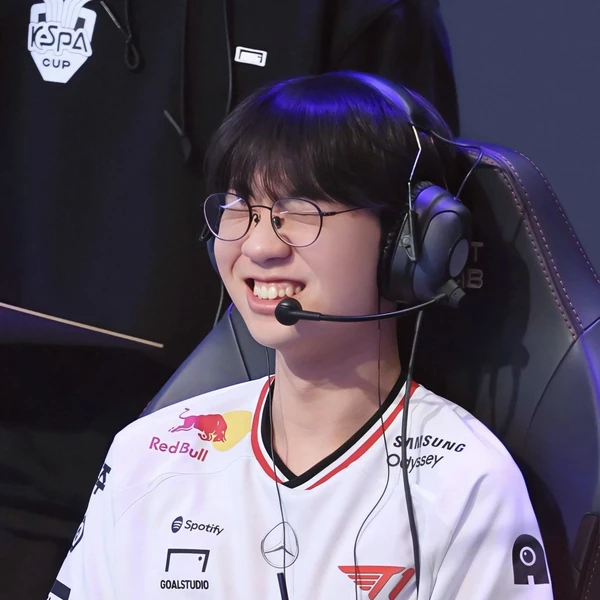 Popular photo full of fans’ love for Doran