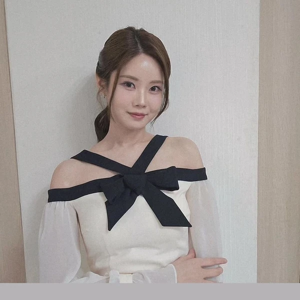 The most loved look of Bae Ahyeon today