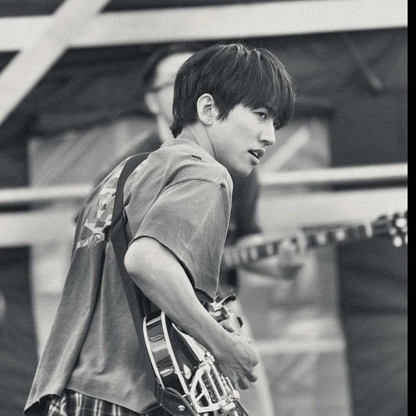 The most loved look of Lee Seungyoon today