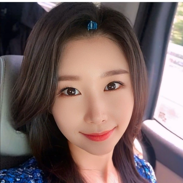 Top moment of Lee Sona chosen by fans