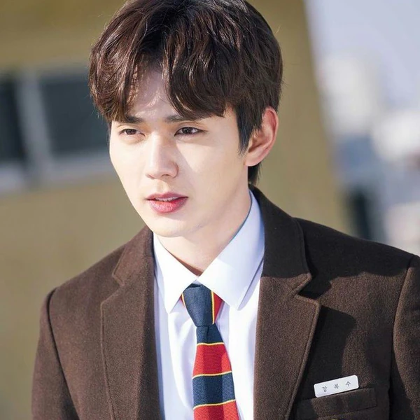 Popular photo full of fans’ love for Yoo Seungho