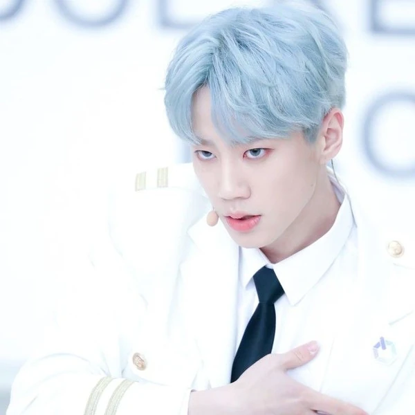 Popular photo full of fans’ love for Lee Junyoung