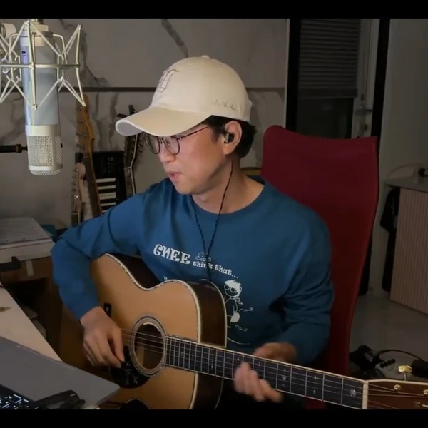 Popular photo full of fans’ love for Bak Changgeun