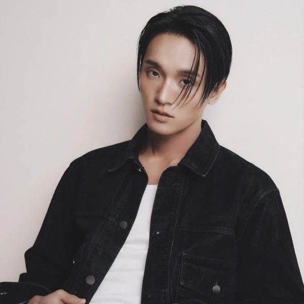 The most loved look of Choi Hojong today