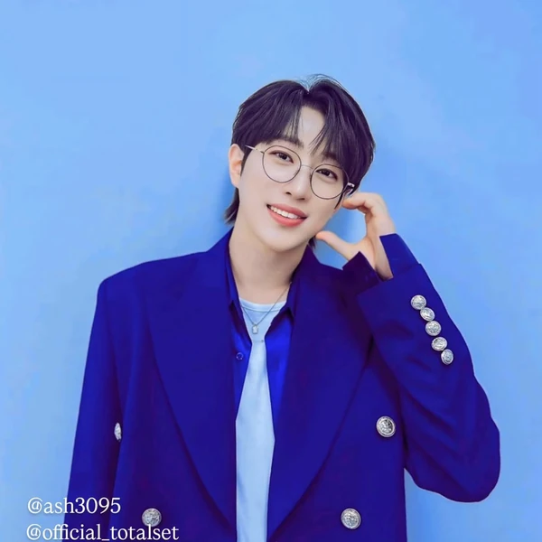 Popular photo full of fans’ love for An Sunghoon