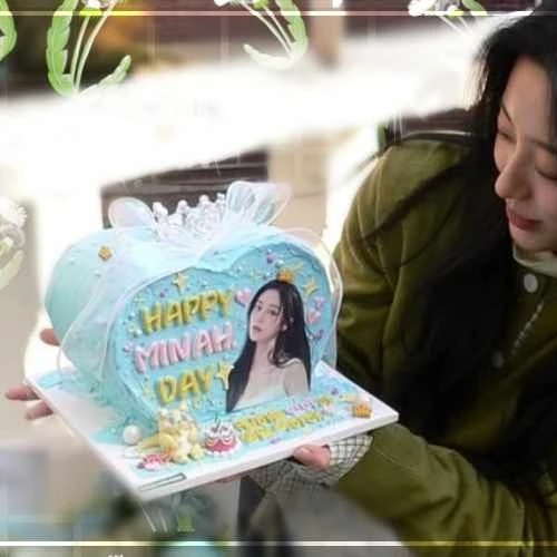 Popular photo full of fans’ love for Kang Minah