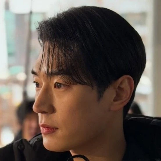 Popular photo full of fans’ love for Park Seoham