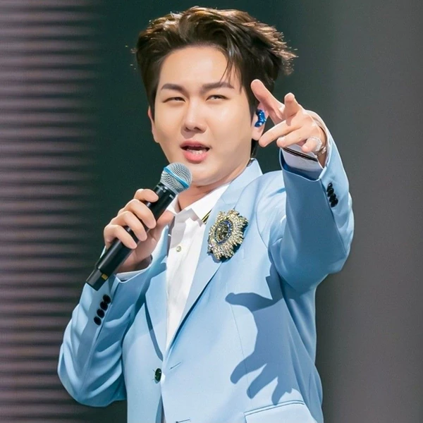 Popular photo full of fans’ love for Kim Soochan