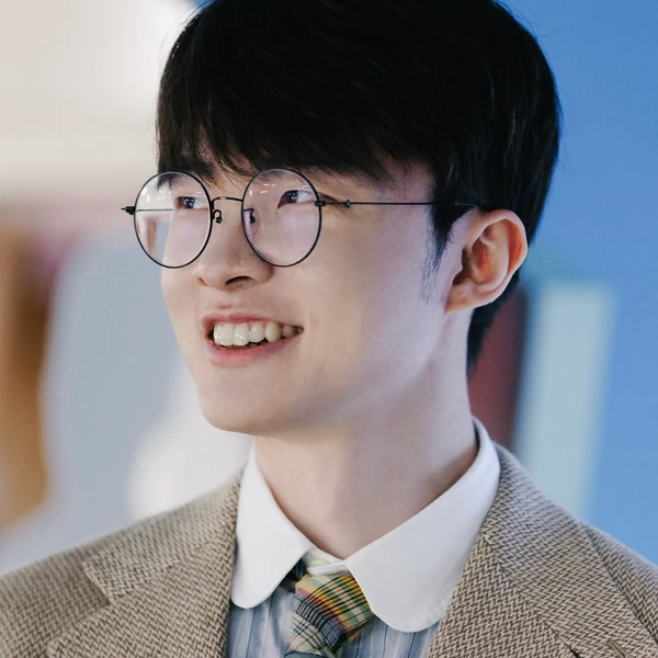 Popular photo full of fans’ love for Faker