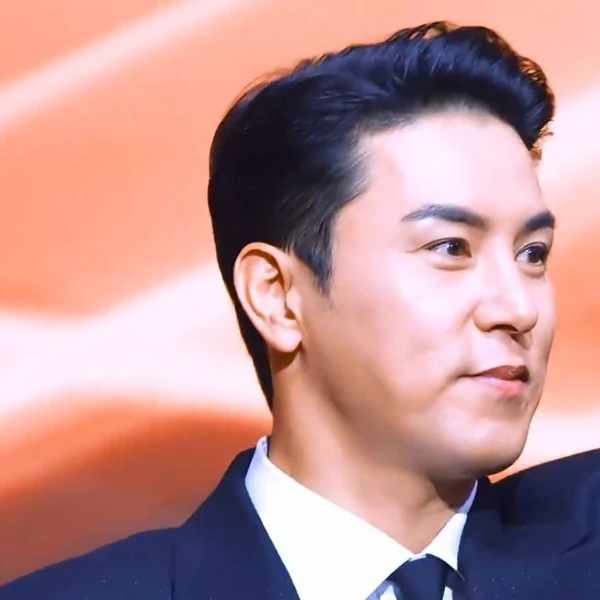 Popular photo full of fans’ love for Jang Minho