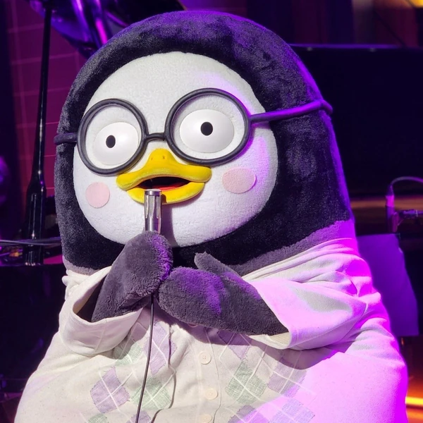 Popular photo full of fans’ love for Pengsoo