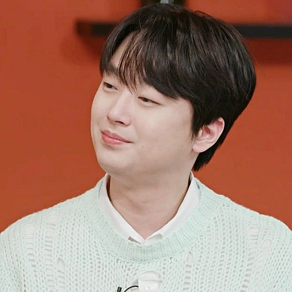 Popular photo full of fans’ love for Lee Chanwon