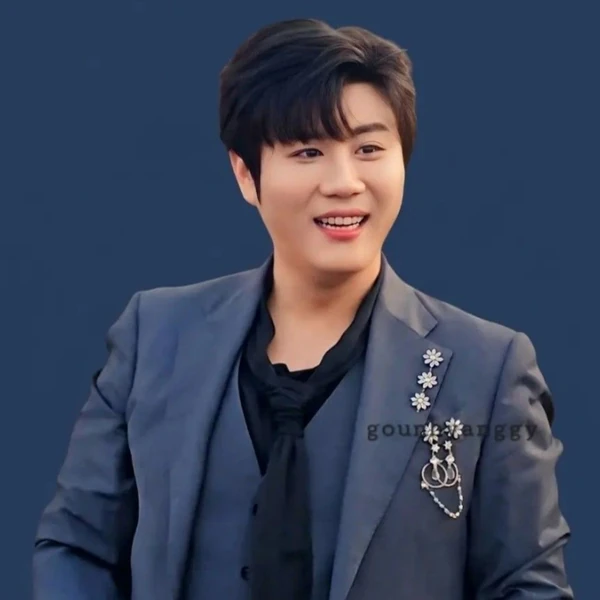 充满粉丝爱意的晋海成人气照片