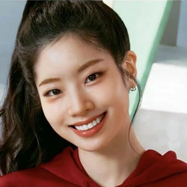 The most loved look of Dahyun today