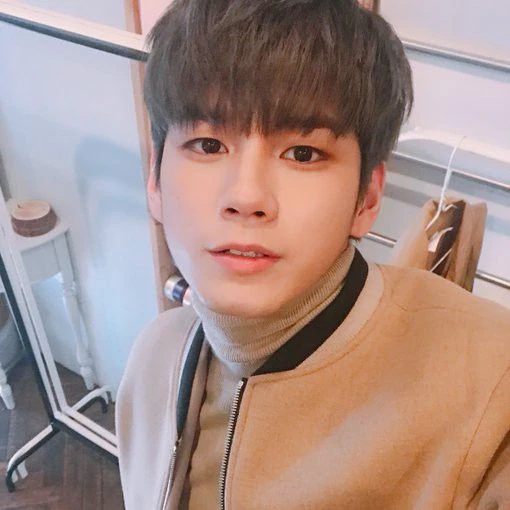 今天最受喜愛的邕聖祐模樣