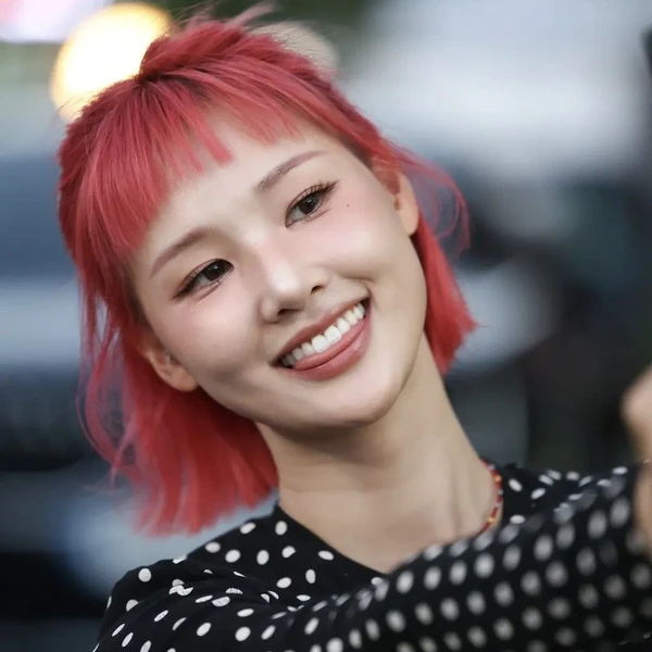 Popular photo full of fans’ love for Hwang WooLim