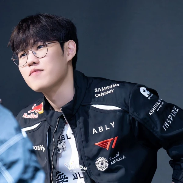 The most loved look of Oner today