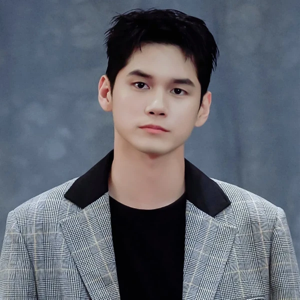 Penampilan Ong Seongwu yang paling disukai hari ini